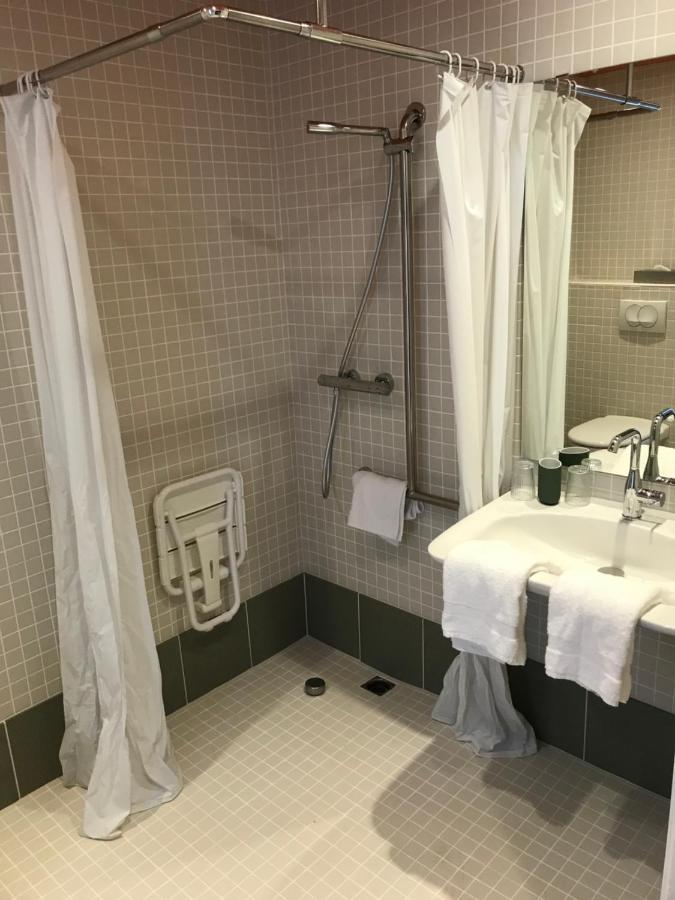 Chambre Double - Accessible aux Personnes à Mobilité Réduite